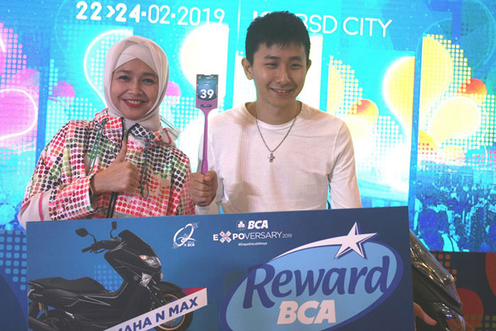 Masyarakat Antusias Ikuti Lelang Reward BCA di BCA Expoversary 2019